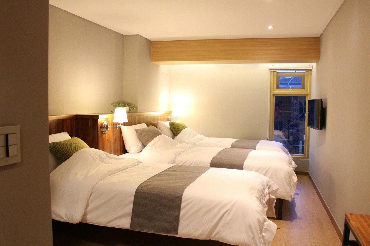 Hostel Cleo Seoul Hongdae Zewnętrze zdjęcie
