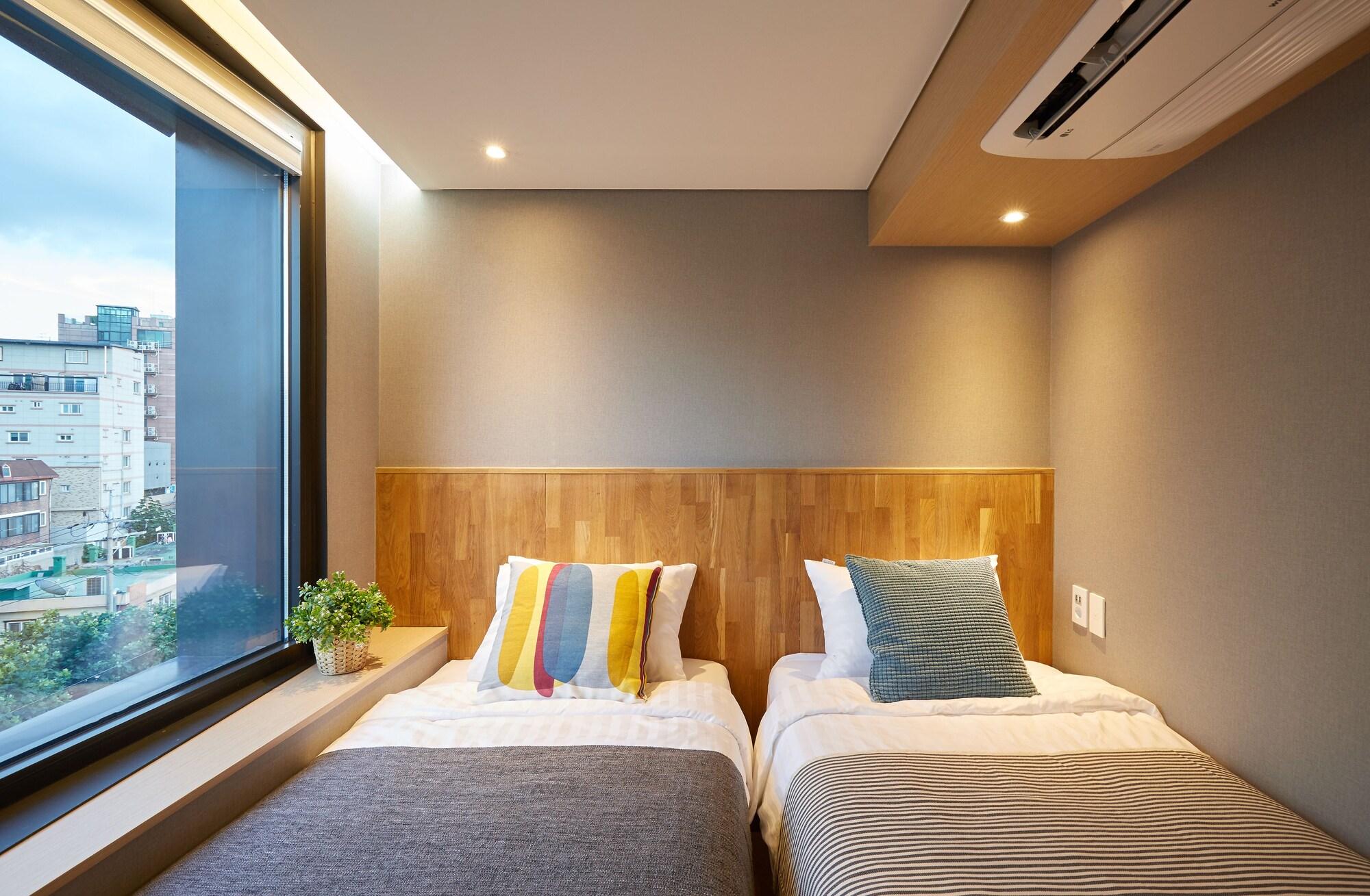 Hostel Cleo Seoul Hongdae Zewnętrze zdjęcie