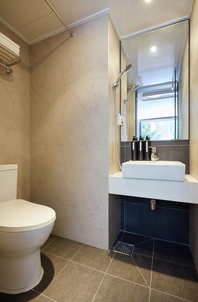 Hostel Cleo Seoul Hongdae Zewnętrze zdjęcie