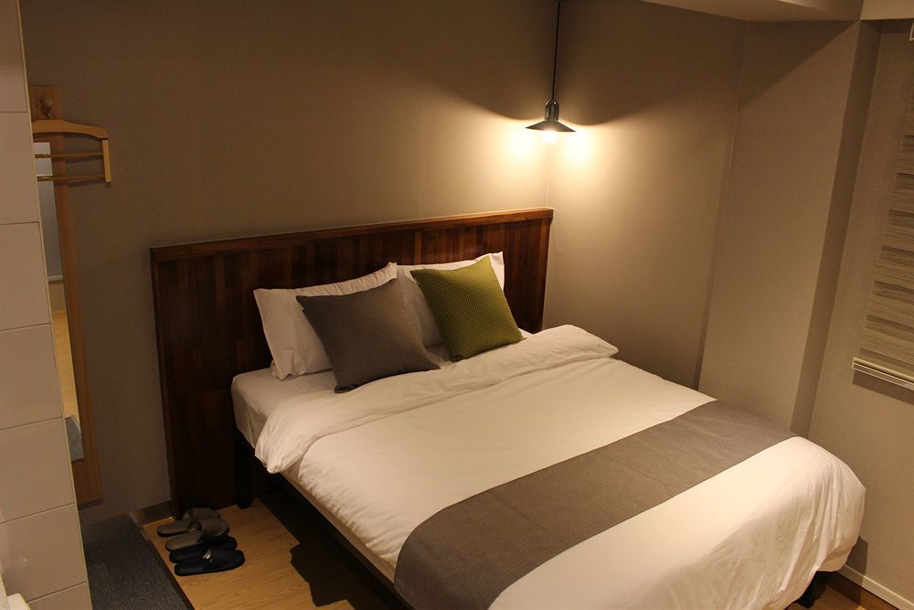 Hostel Cleo Seoul Hongdae Zewnętrze zdjęcie